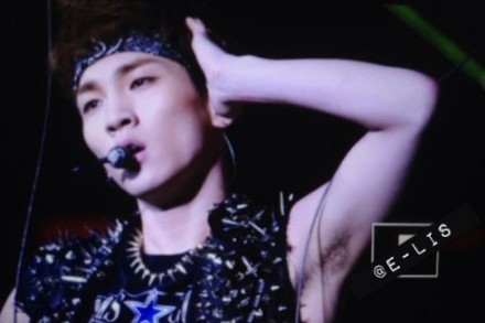 120915 Key @ SHINee World en Taipei - Dia 1 Tumblr_maedgg9Dp21qcl8qx