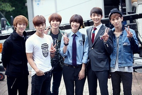 SHINee @ Set de filmación del drama de Minho Tumblr_maqwanaQhP1qcl8qx