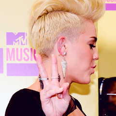 Miley Cyrus Tumblr_maz285QCqJ1r0yson