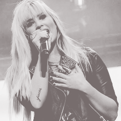 Demi Lovato Tumblr_mb4yldsQhE1r0yson