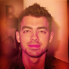 Joe Jonas - Sayfa 2 Tumblr_mb6nevtgA01rom94y