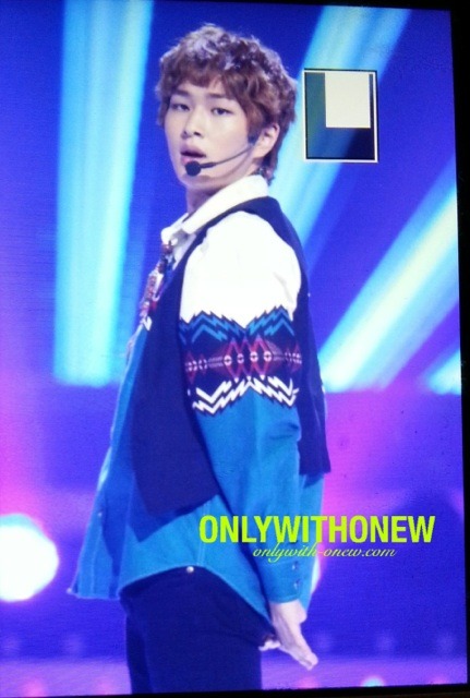 121011 Onew @ ABU Radio Song Festival Tumblr_mbqfp6Npfi1qcl8qx