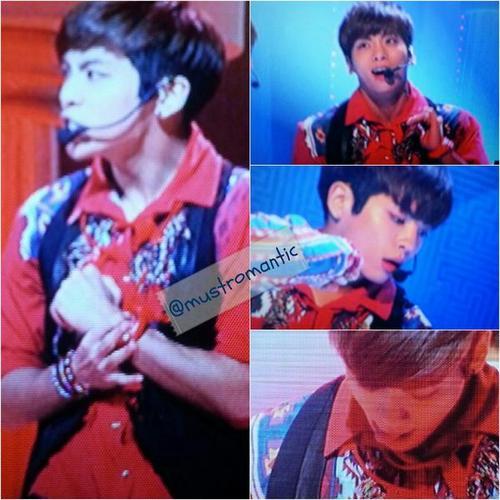 121011 Jonghyun @ ABU Radio Song Festival Tumblr_mbqg55IFz11qcl8qx