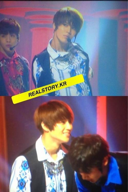 121011 SHINee @ ABU Radio Song Festival Tumblr_mbqh5pb7Cq1qcl8qx