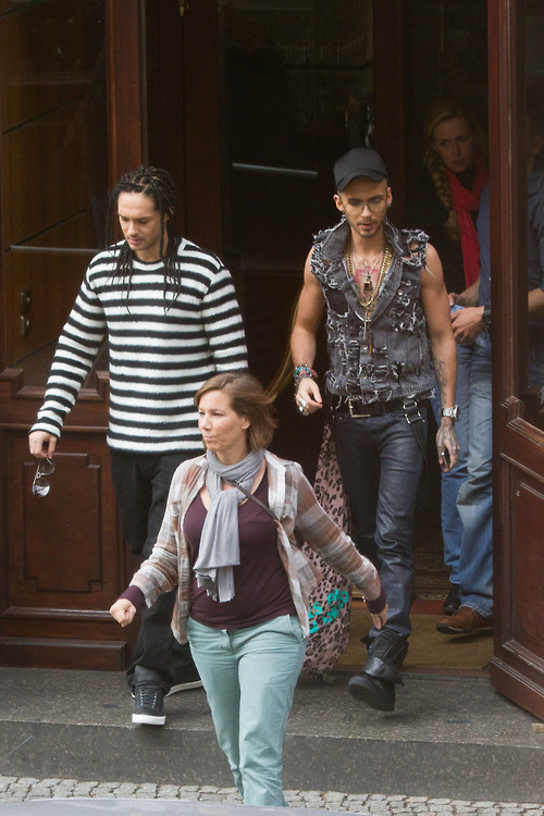 Novas Fotos de Bill & Tom na Alemanha (27/09/2012) Tumblr_mc4335xhsO1qm8wgb