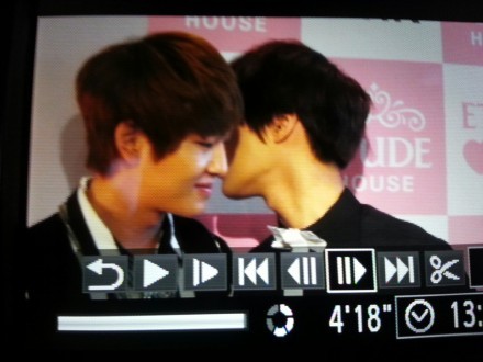 [IMG/291012] SHINee Conferencia de Prensa @ Etude House HK  Tumblr_mcn8pzgyuY1qcl8qx