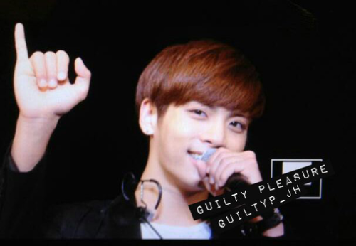 121112 Jonghyun @ ‘Dazzling Girl’ Special Showcase Nagoya Tumblr_mdd95eJuMZ1qcl8qx