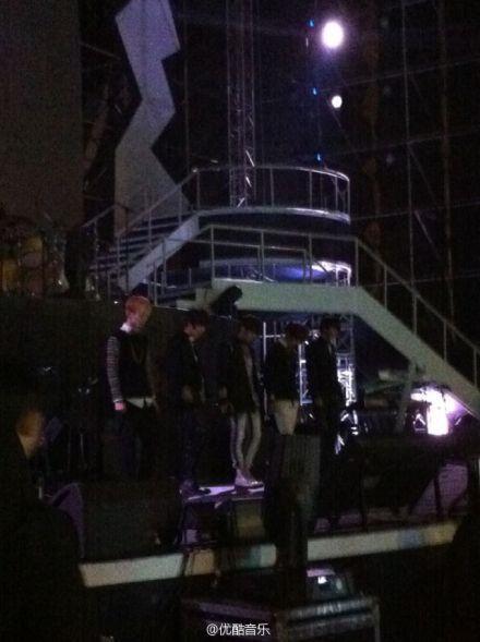  121117 SHINee @ Shanghai White Music Festival Tumblr_mdmurzxkx01qcl8qx