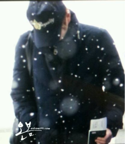 121207 Onew @ Icheon Airport yendo a Singapur Tumblr_mengneWsUo1qcl8qx