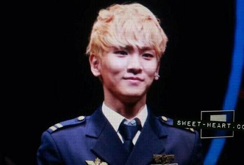 121216 Key @ Catch Me If You Can Musical Tumblr_mf4axkIXPQ1qcl8qx