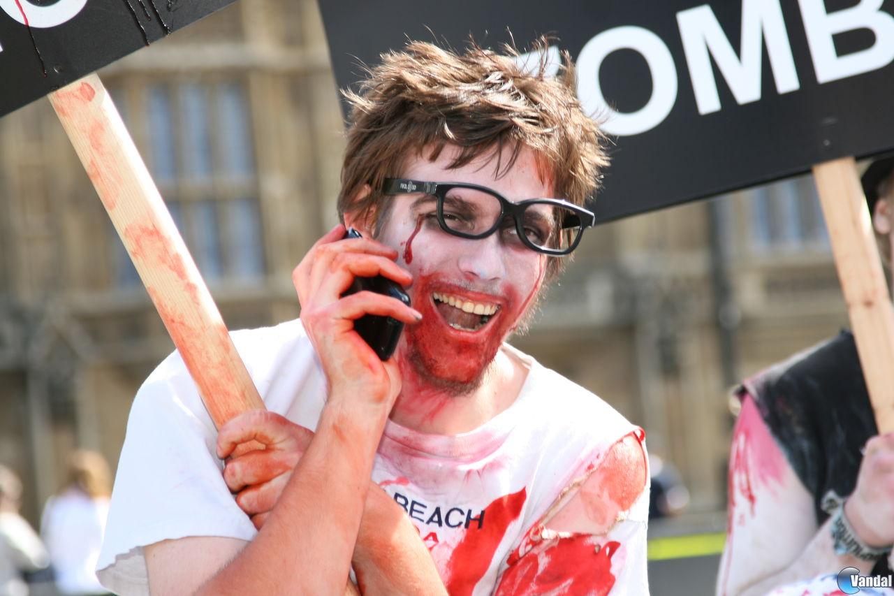 Capcom organiza una manifestación "zombie" a las puertas del Parlamento Británico 2010831131048_13