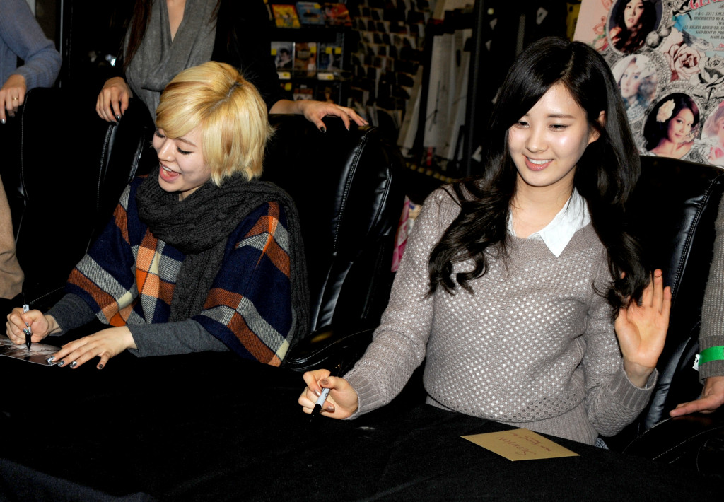 [PICS] 2012.02.03 Evento fansing Best Buy en Nueva York  T29401672