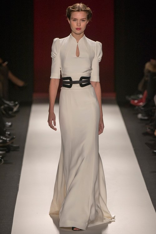 Những mẫu váy trắng đẹp nhất Thu 2013   Carolina-herrera-rtw-fw2013-39-13234531369-jpg-1363230521_500x0-20130313-204015-480