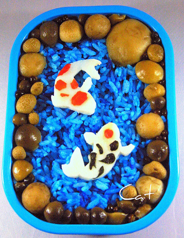 أشكال وجبات طعام الأطفال في اليابان Koi-Pond-Bento-by-Cathryn3