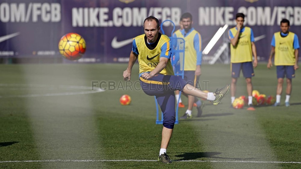 صور تدريبات برشلونة تحضيرا لمباراة خيتافي في الجولة 10 من الدوري الإسباني  Pic_2015-10-30_ENTRENO_28_-Optimized.v1446206568