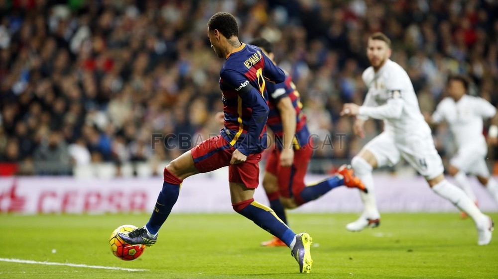 صور مباراة الكلاسيكو التاريخية برشلونة 4 - 0 ريال مدريد 2015-11-21_MADRID-BARCELONA_14-Optimized.v1448132248