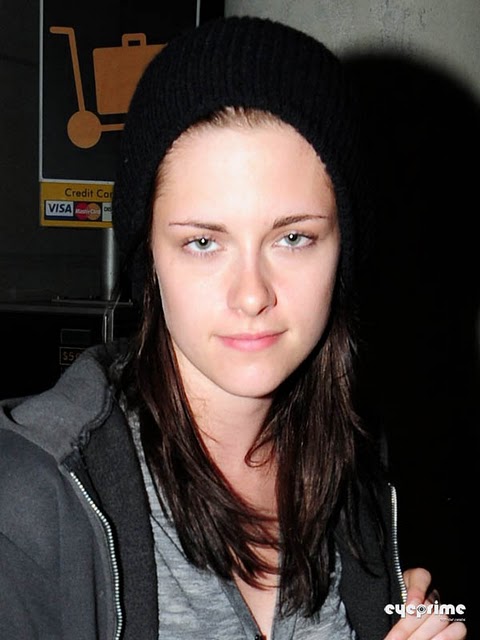 Kristen de regreso a LAX (10 JULIO)  75cb63ccbeb15d1d_kristen_eyeprime_608