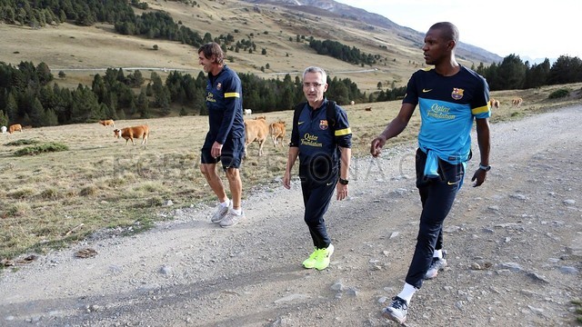  بالصور| أبيدال يداعب الكرة والعودة قريباً 2012-10-08_ABIDAL_ARAN_27-Optimized.v1349805740