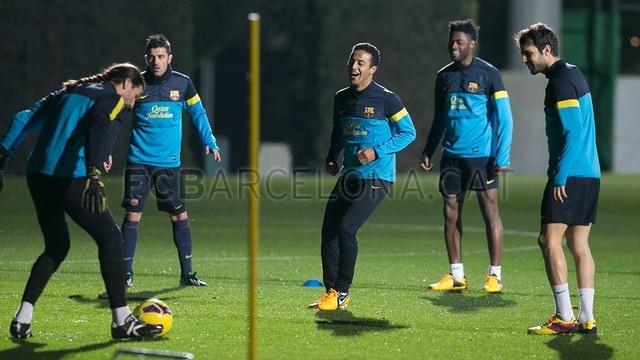  بالصور| تيتو يقود التدريبات ووصول متأخر لليو وأدريانو 2013-01-02_ENTRENAMENT_FC_BARCELONA_-_022-Optimized.v1357154876