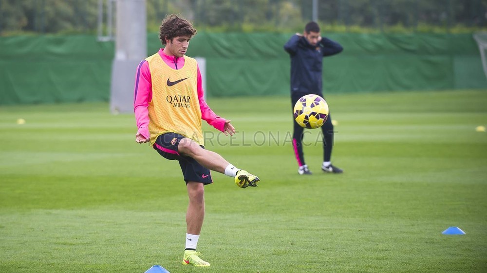 بالصور و الفيديو : برشلونة يستأنف تدريباته في غياب النجوم الدوليين Pic_2014-11-11_EntrenamentPrimerEquip_34-Optimized.v1415708098