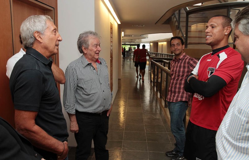 “Perto do que sei de futebol, não sei nada de negócios”, diz Abilio Diniz, cartola bem-vindo por trás do São Paulo Futebol Clube 0276_crop_galeria