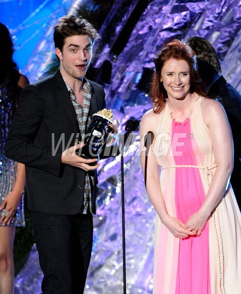 MTV MA PICS !! D132d3e436aa0c78_mtvmovieawardsrobertpattinsontagged12