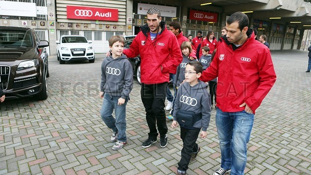 بالصور| شركة أودي تسلم سيارات جديدة للاعبي البرسا 2012-11-21_ENTREGA_AUDI_51-Optimized.v1353522189