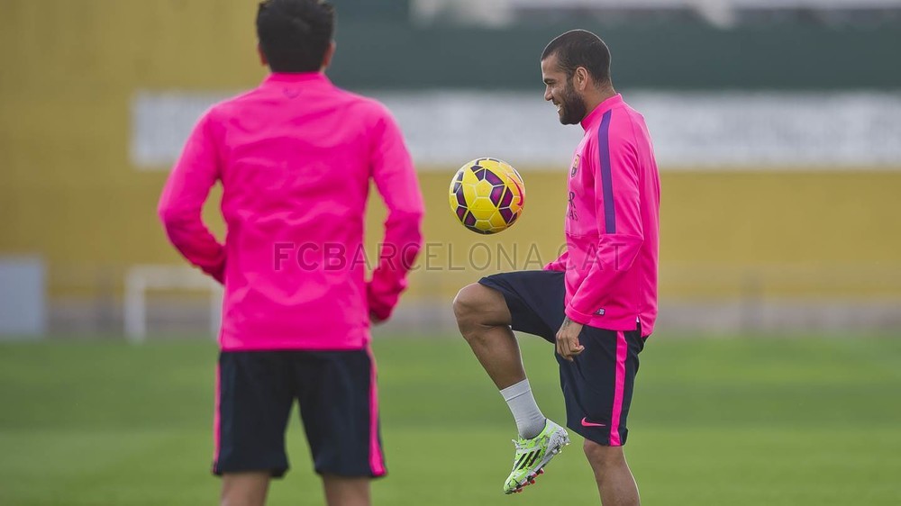 بالصور و الفيديو : برشلونة يستأنف تدريباته في غياب النجوم الدوليين Pic_2014-11-11_EntrenamentPrimerEquip_23-Optimized.v1415708075