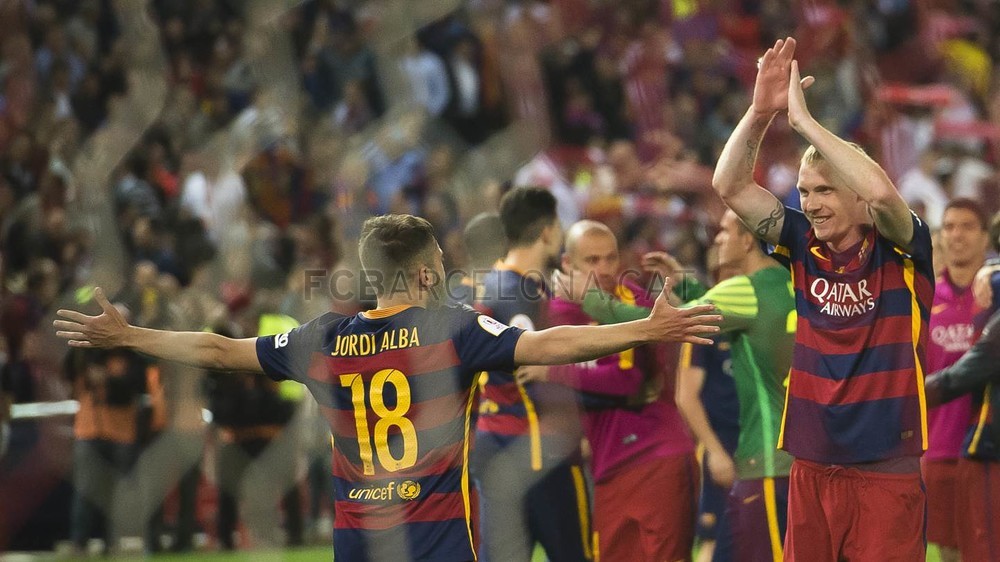 صور : احتفالات لاعبي برشلونة بعد التتويج بالكأس  2016-05-22_FCBvsSEVILLA_FINALCOPAREI_66-Optimized.v1463959008
