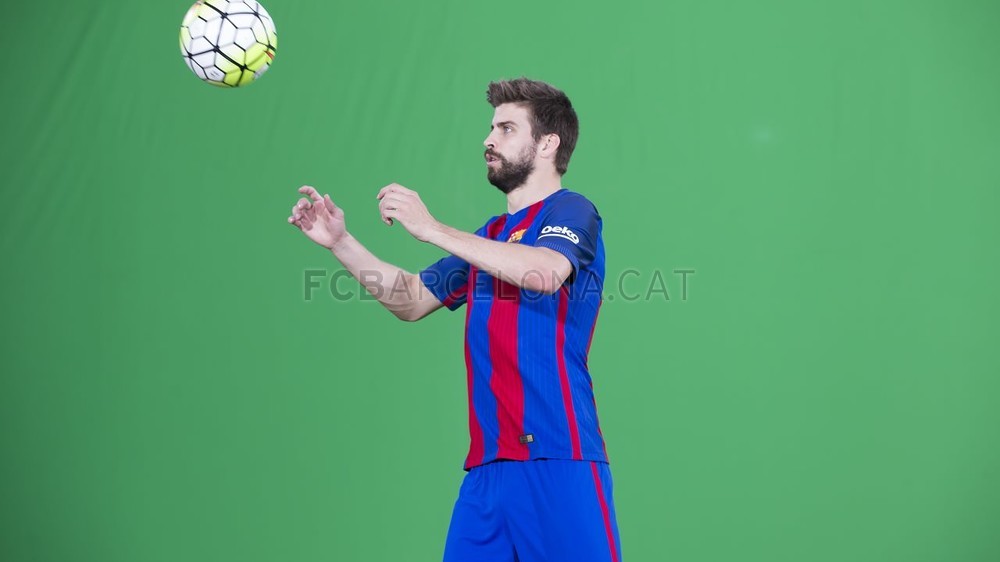 صور : اعلان نجوم برشلونة لقميص النادي الجديد 2016-2017 393-Optimized.v1464691750