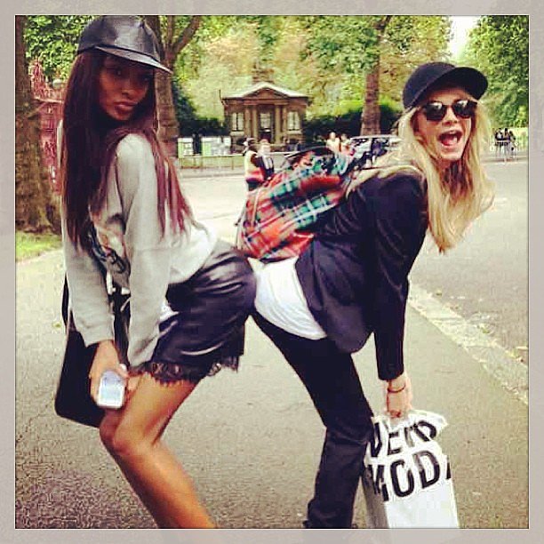 @therealclotildeameri Top-models-Jourdan-Dunn-Cara-Delevingne-tried-hand