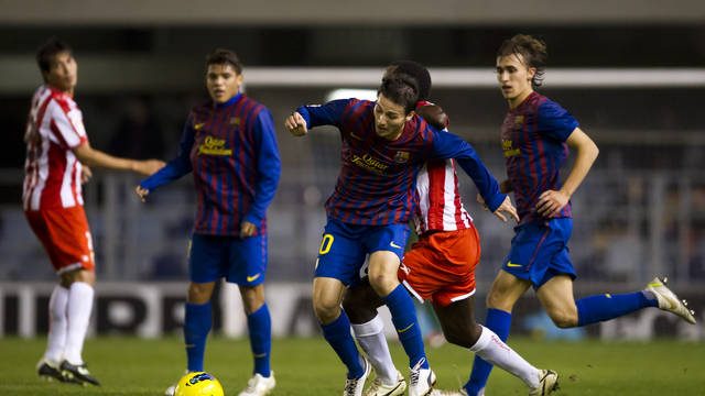 صور " برشلونه ب " وفي مباراه قويه ومثيره أمام الفريق الأندلسي "ألميريآ " يتعادل بـ 3-3  2011-12-09_FCB_B_-_UD_ALMERIA_006.v1323470028