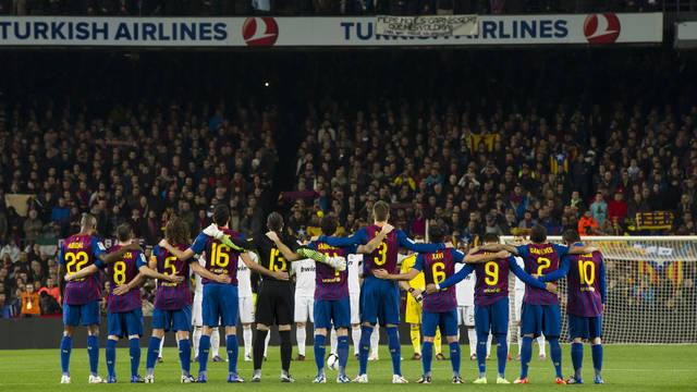 صاروخ الفيس يدمر مدريد ( صور المباراة )  2012-01-25_FCB_-_REAL_MADRID_001.v1327534488