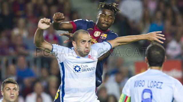 بالصور | برشلونة يحقق فوزاً صعباً في الدقائق الأخيرة 2012-09-22_FCB_-_GRANADA_CF_010-Optimized.v1348350931