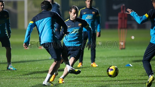  بالصور| تيتو يقود التدريبات ووصول متأخر لليو وأدريانو 2013-01-02_ENTRENAMENT_FC_BARCELONA_-_024-Optimized.v1357154882