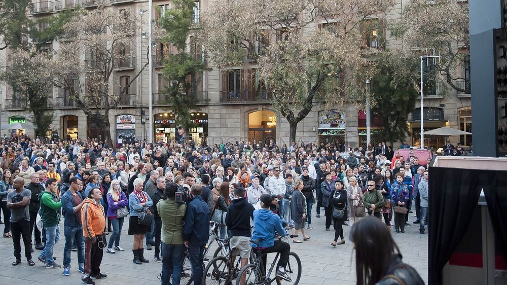 صورة : بعثة برشلونة  في حفل تأبين مدربهم السابق تيتو فيلانوفا  Pic_2014-04-28_CEREMONIATITO_24-Optimized.v1398713647