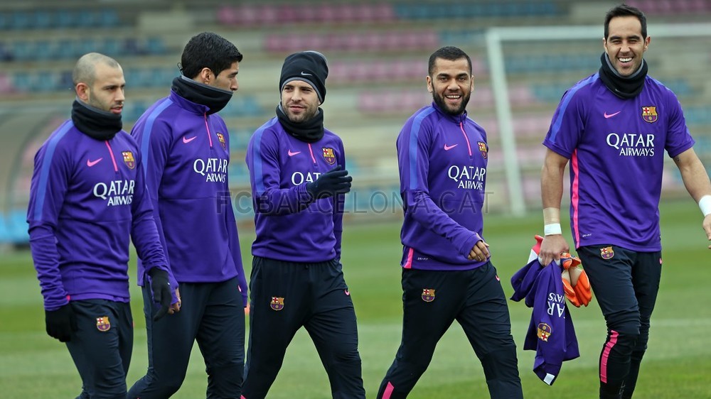 صور : برشلونة يستعد لمواجهة ليفانتي في غياب انيستا Pic_2015-02-14_ENTRENO_02-Optimized.v1423914811