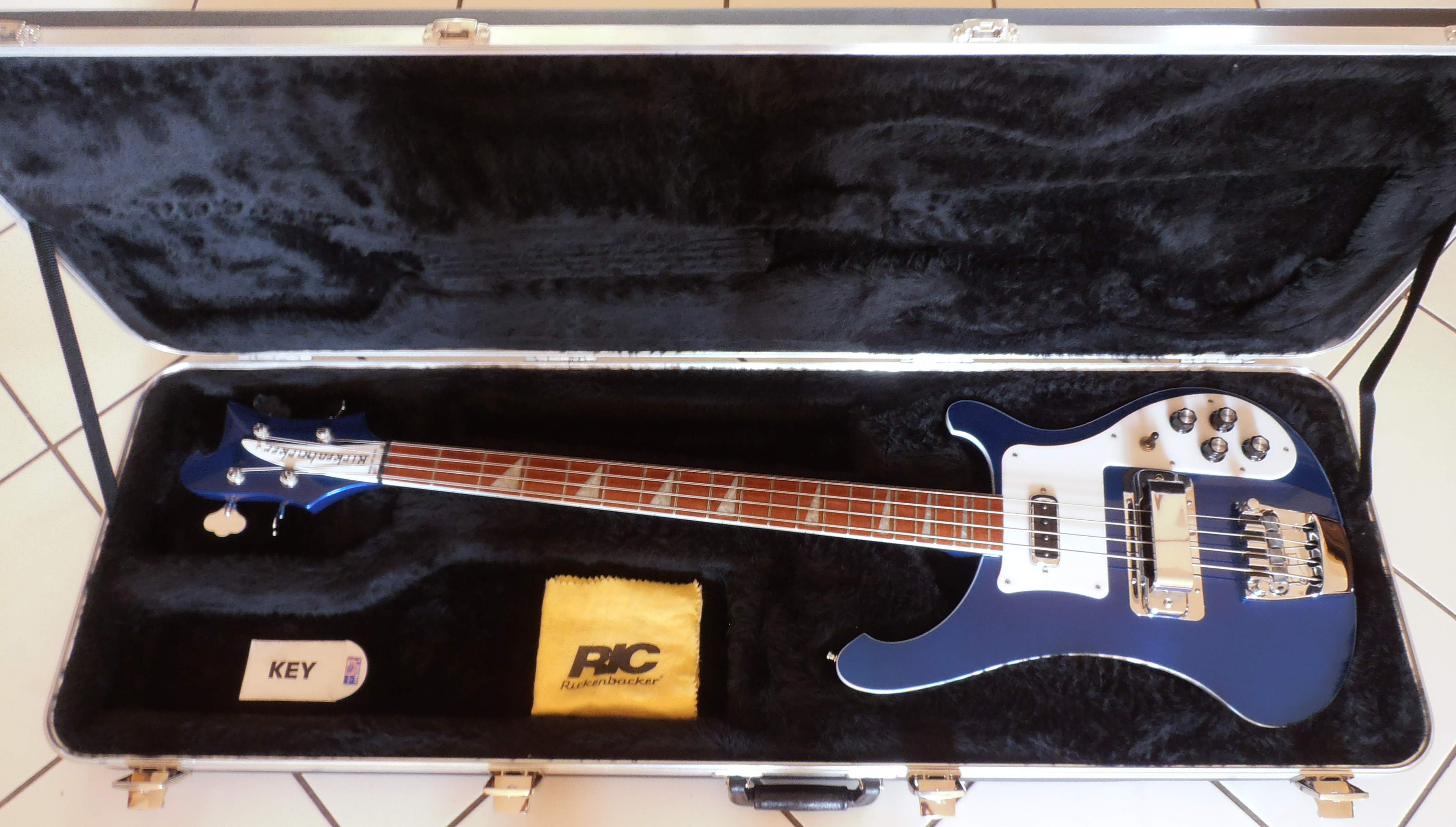 G.A.S - Gear Acquiring Syndrome xD - o que gostávamos de ter - Página 3 Rickenbacker-4003-midnight-blue-380170