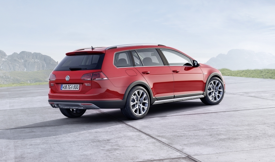 Volkswagen Golf Alltrack : une version baroudeuse  Vw-golf-alltrack-01