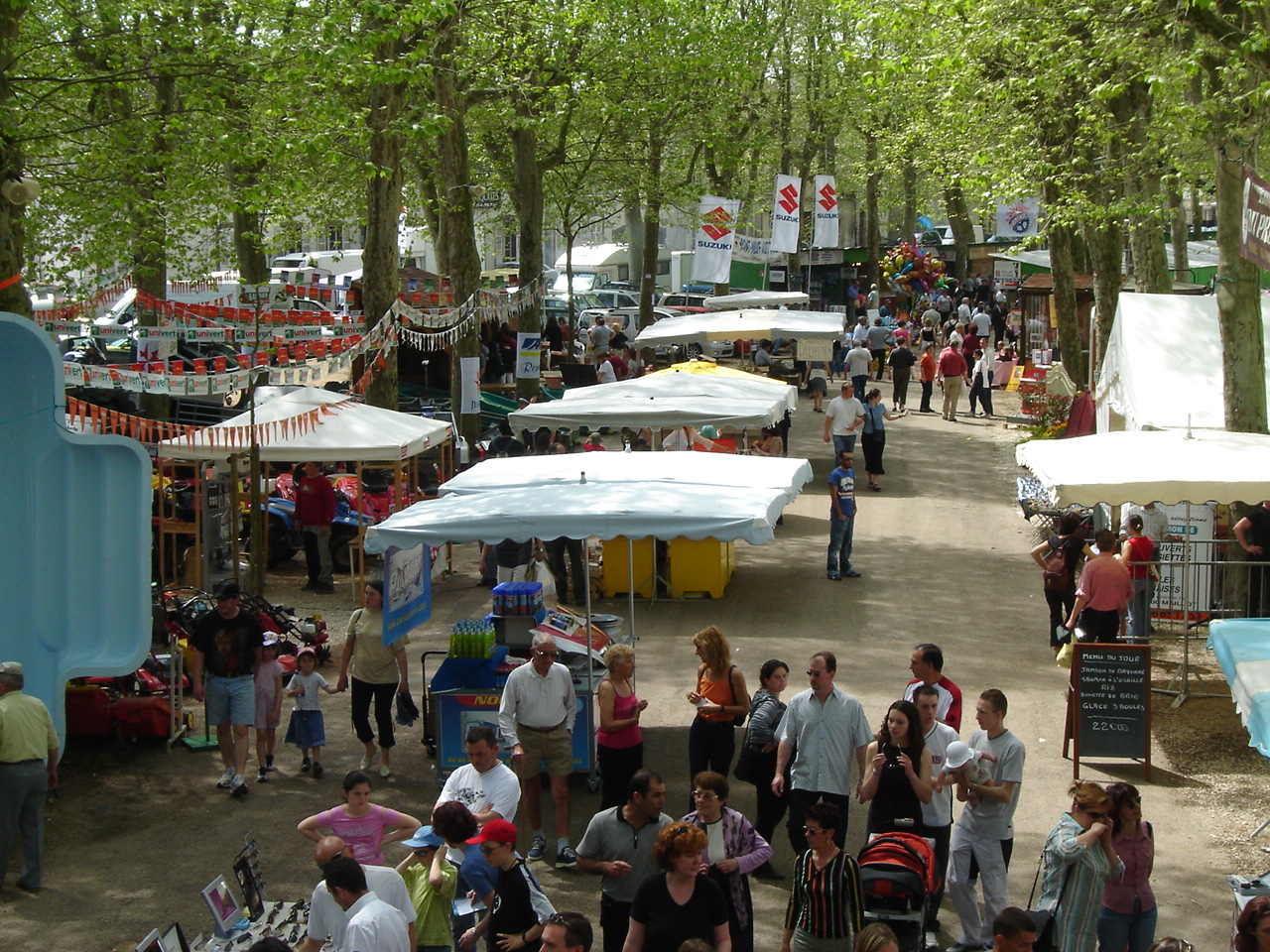 Avis à la population, stand à la Foire se Sens! 258496_photo_studio_038