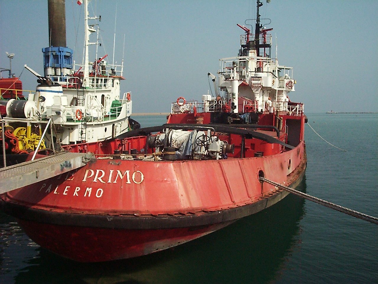 insolite ? La mer dans tous ses états !  - Page 8 Ariete_Primo_before_refit