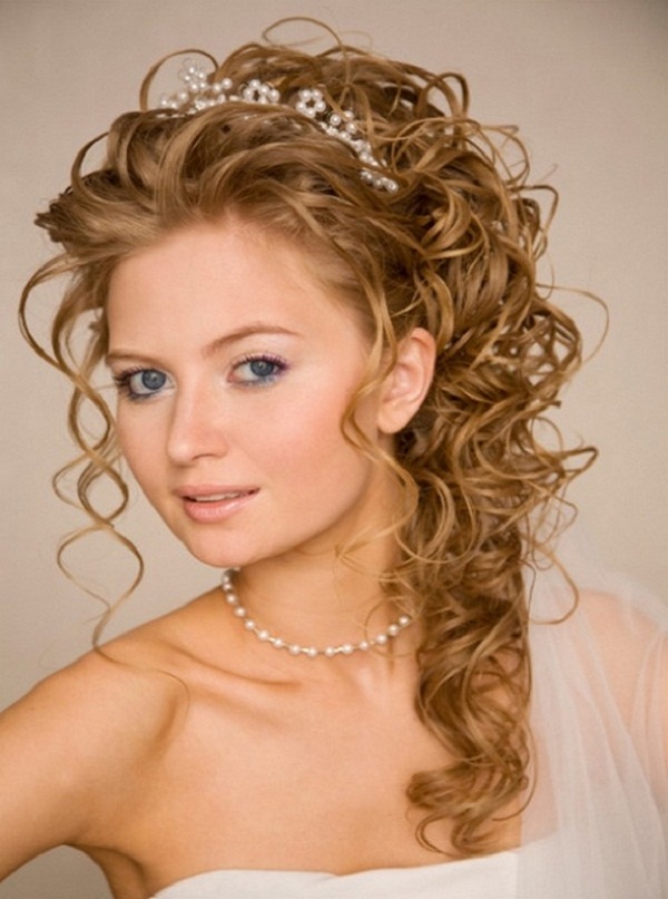 Romantic Bridal Hairstyles Half-up-half-down-wedding-hairstyle