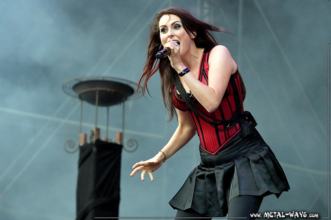 SHARON!!!!!!! - Page 21 Within-temptation-rock-en-france-arras-52