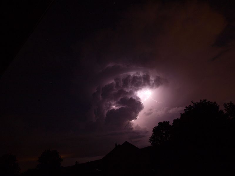 La nuit, les orages se voit mieux ! 2012-08-23_Orage_02