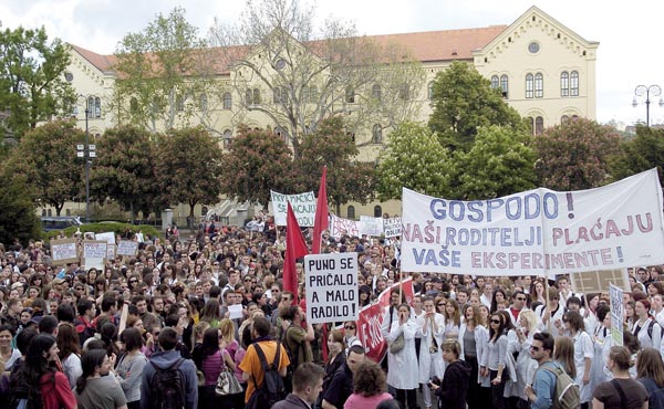 Gay parada - Gay Pride - Drugi dio - Page 3 Prosvjed_studenti