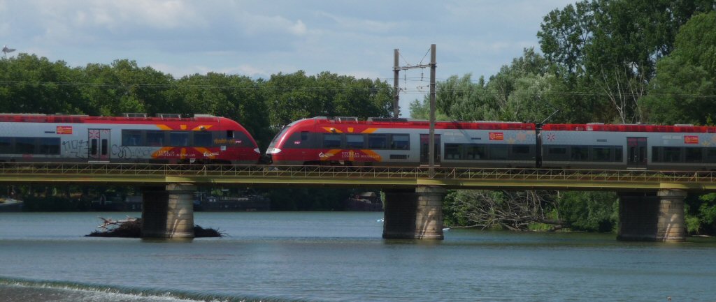 Quelques trains en gare d'Agde Agde_07