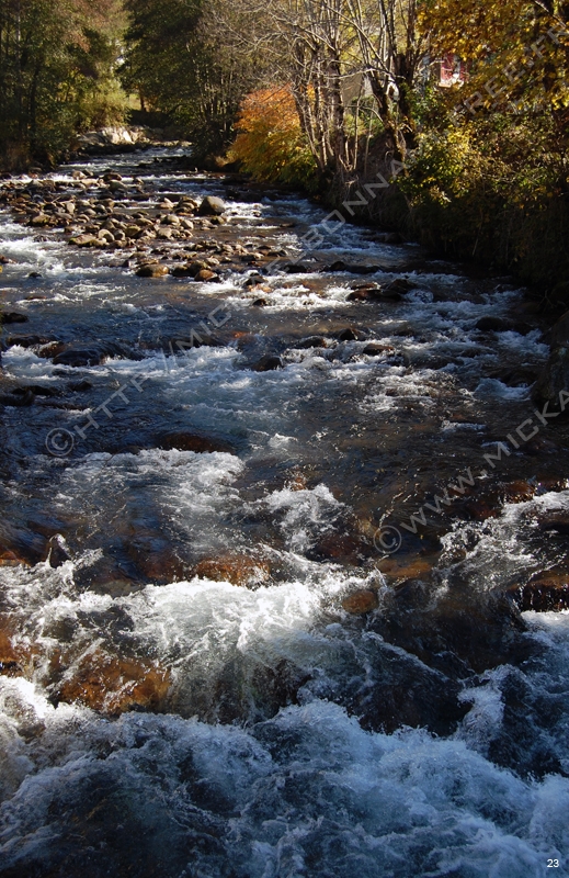 Aux alentours de Arreau dans les Pyrénées Pyrenees%20-%20Arreau%20(20)