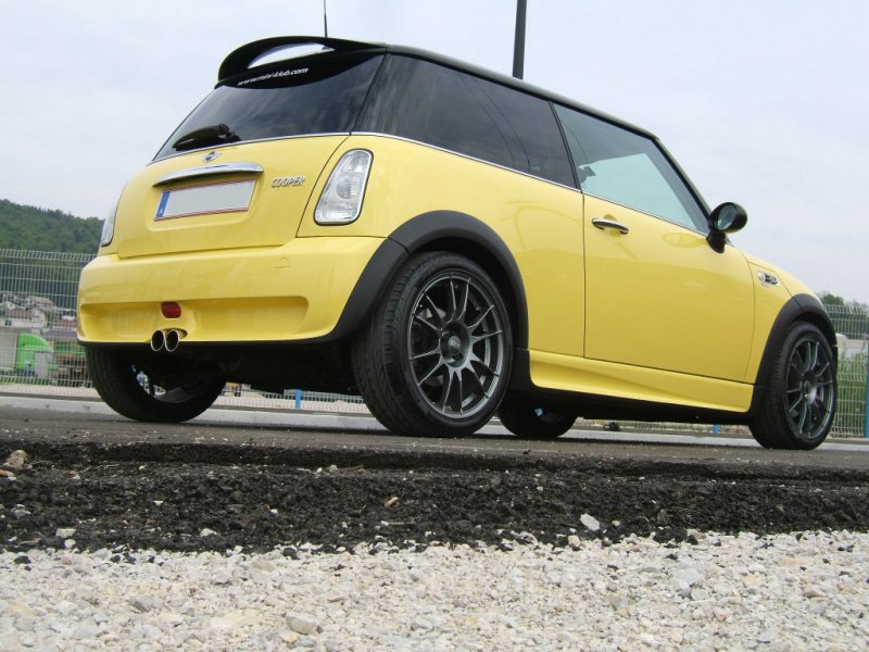 Yellow Hornet R53 Anz7.jpg