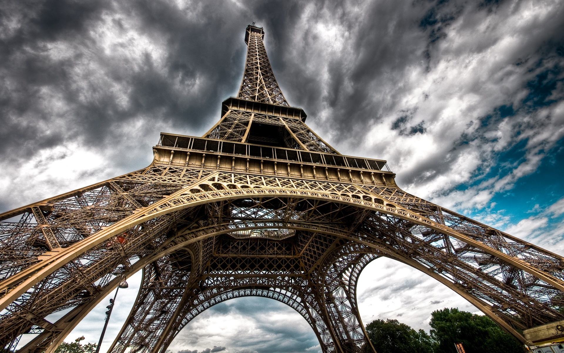 Mardi 31 mars 2015 la Tour Eiffel La-tour-Eiffel