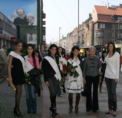 Miss Intercontinental 2008 in Poland - all about here! - Page 3 02_spacer